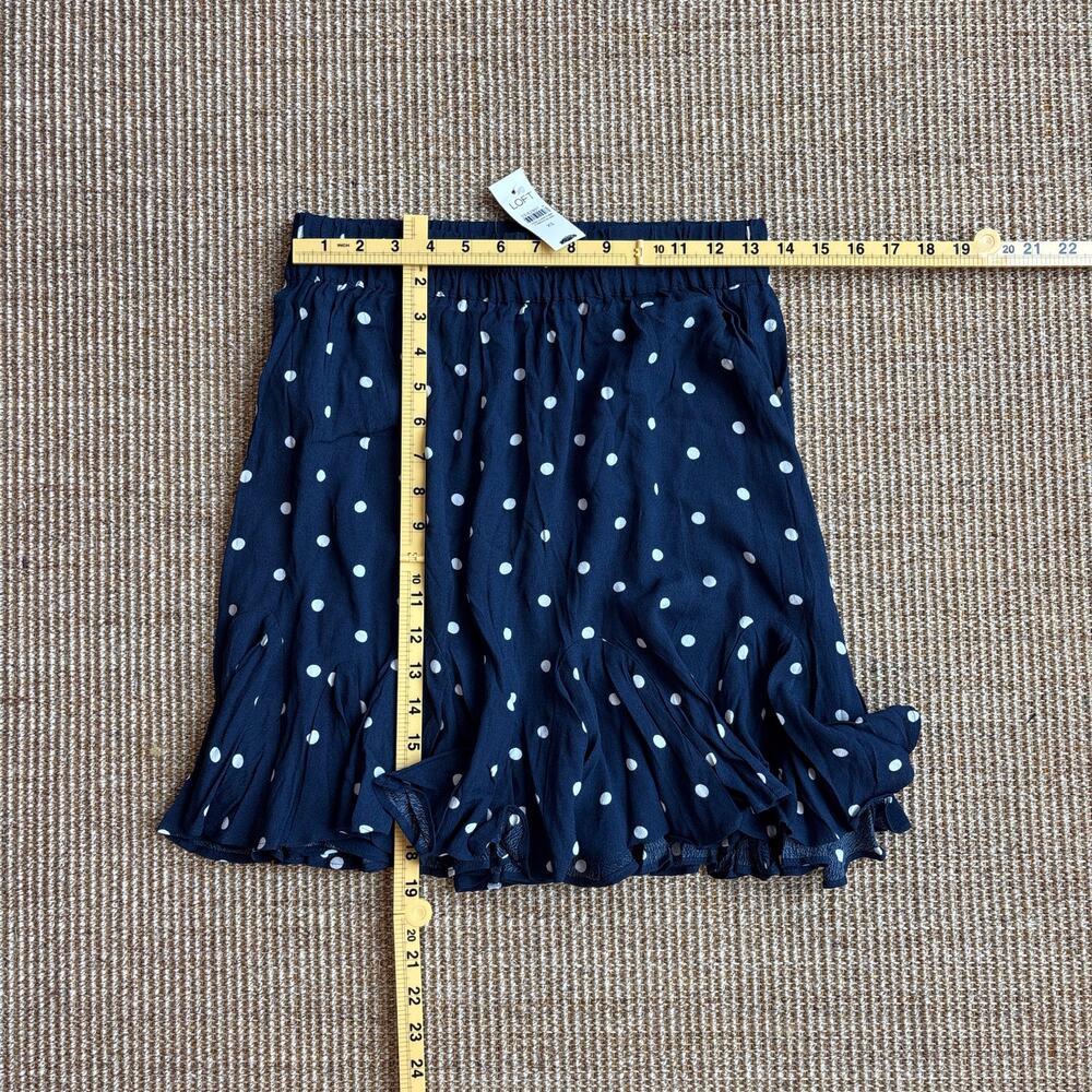 🌊 Ruffle Hem Mini Skirt | Size XS | Navy Polka Dot📏 Size XS - Picture 3 of 5